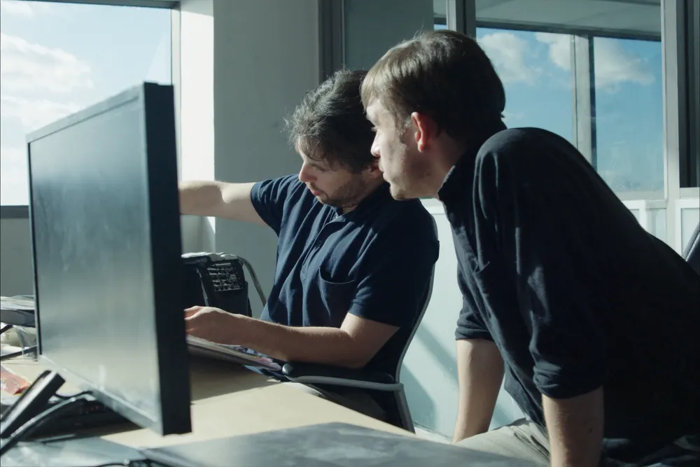 Leasing workflow: AI chat handling a prospective tenant inquiry